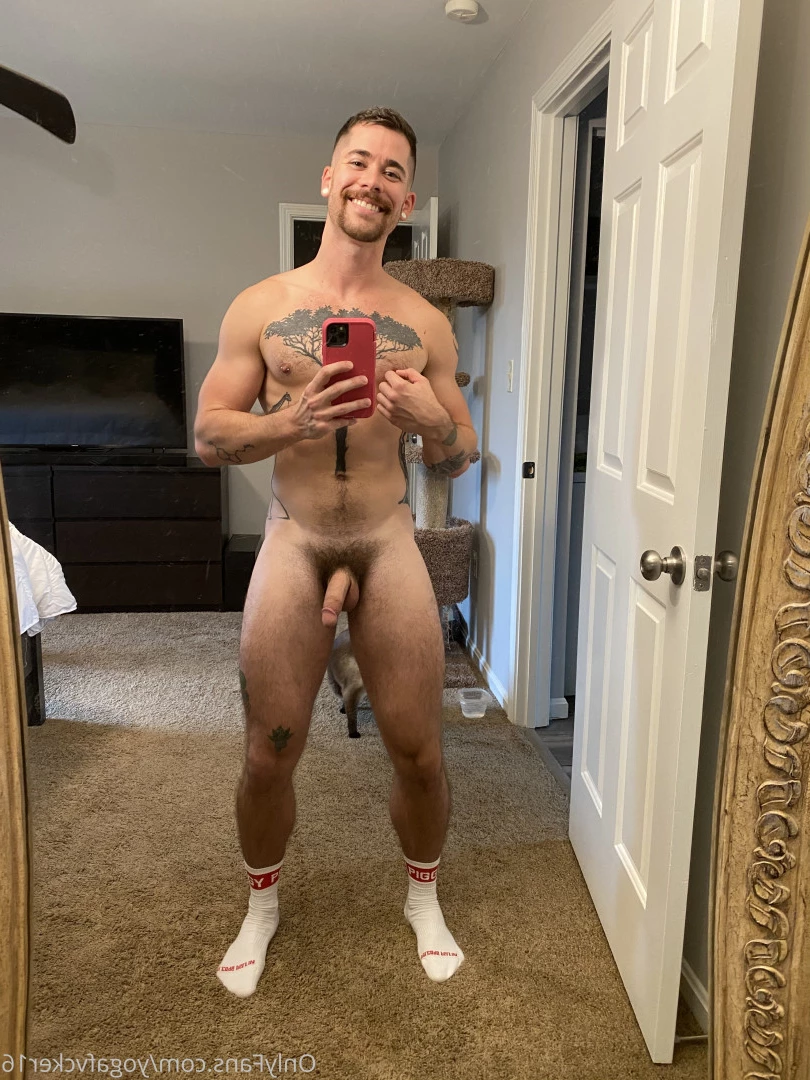 Col [ yogafvcker16 ] Onlyfans leaked photo 8015939 on Hotleaks.tv