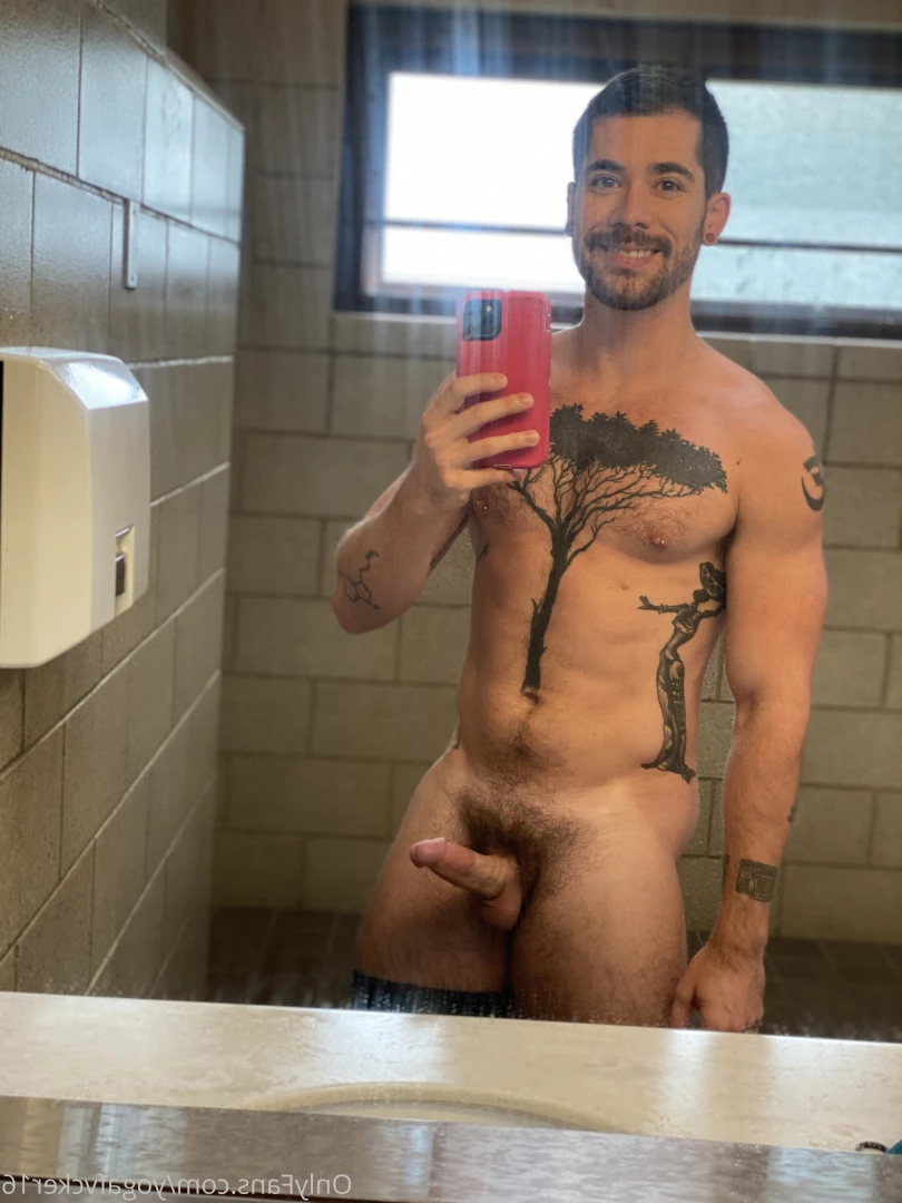 Col [ yogafvcker16 ] Onlyfans leaked photo 8017417 on Hotleaks.tv