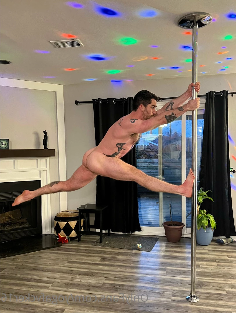 Col [ yogafvcker16 ] Onlyfans leaked photo 9609251 on Hotleaks.tv