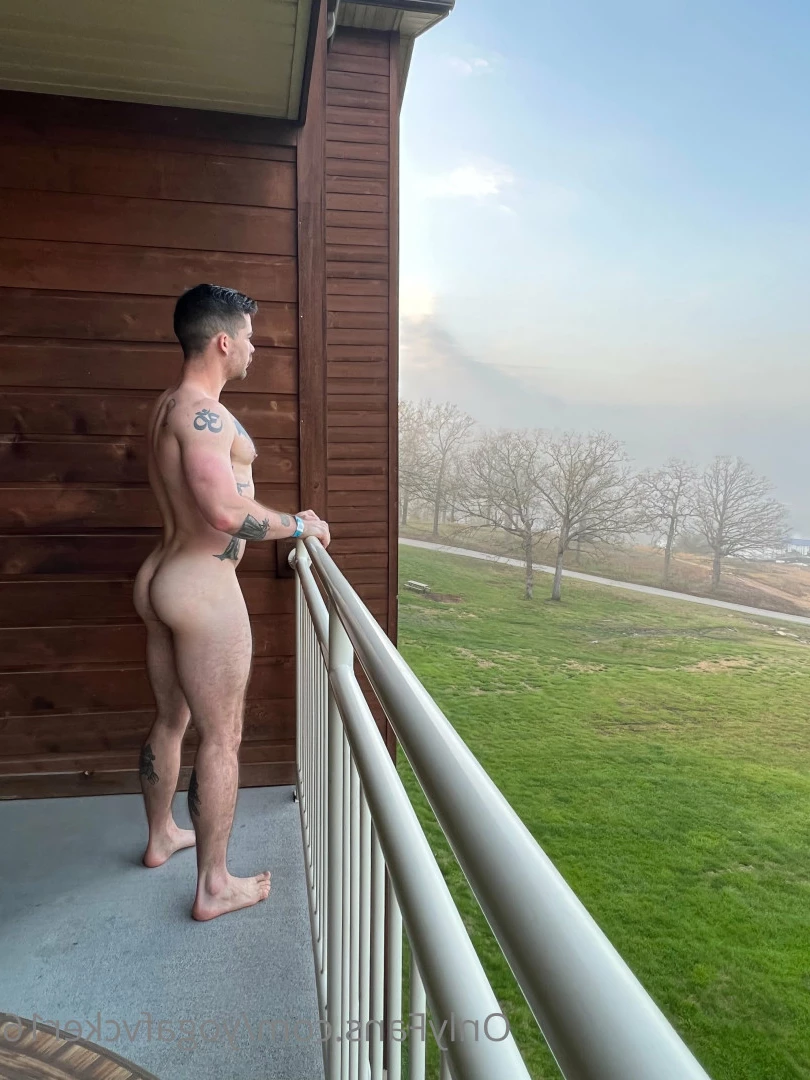 Col [ yogafvcker16 ] Onlyfans leaked photo 9609569 on Hotleaks.tv
