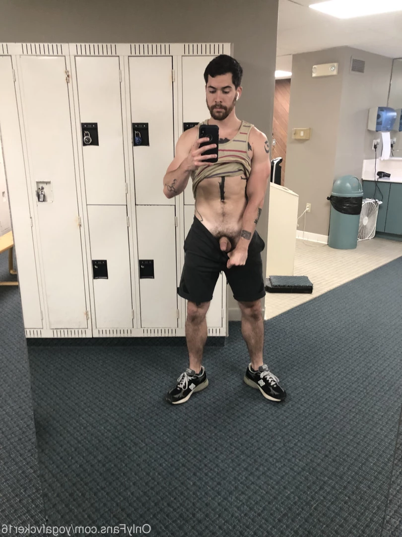 Col [ yogafvcker16 ] Onlyfans leaked photo 9611921 on Hotleaks.tv