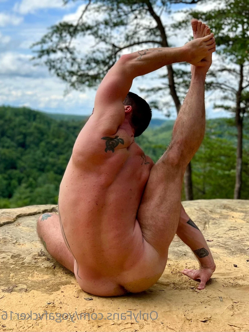 Col [ yogafvcker16 ] Onlyfans leaked photo 9612335 on Hotleaks.tv