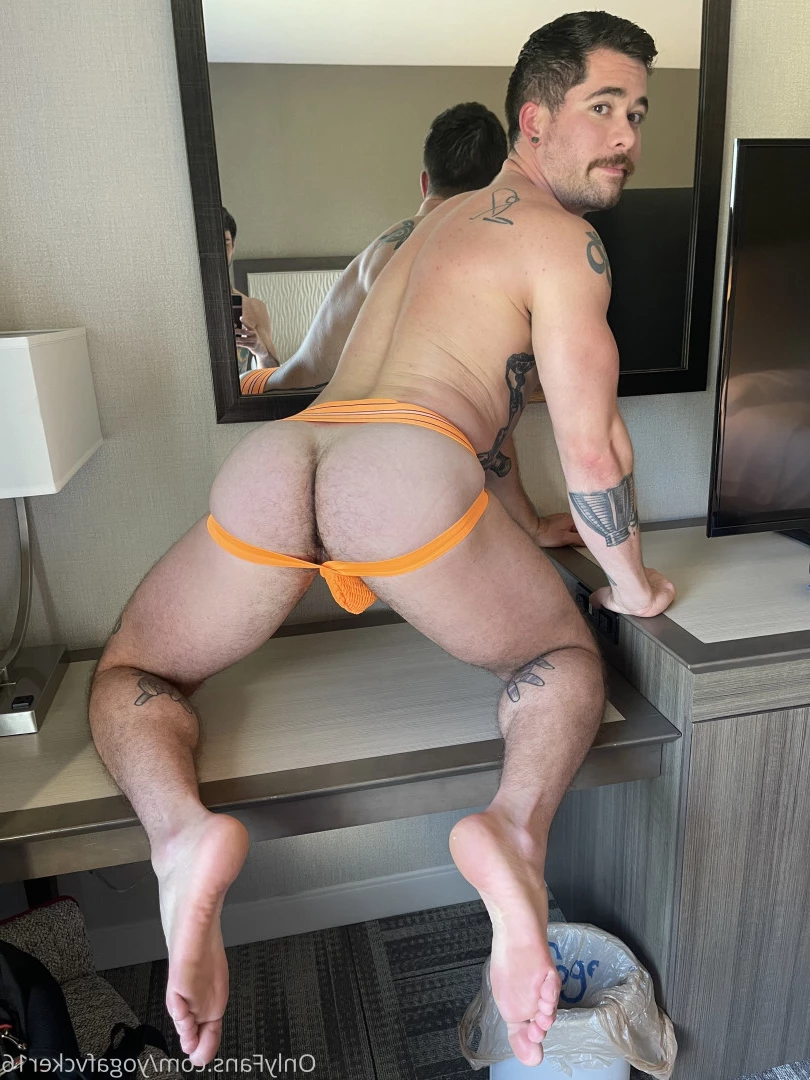 Col [ yogafvcker16 ] Onlyfans leaked photo 9612374 on Hotleaks.tv