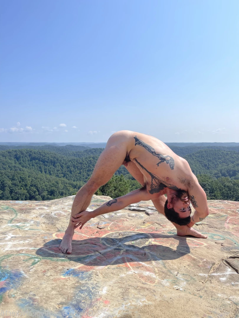 Col [ yogafvcker16 ] Onlyfans leaked photo 9612520 on Hotleaks.tv