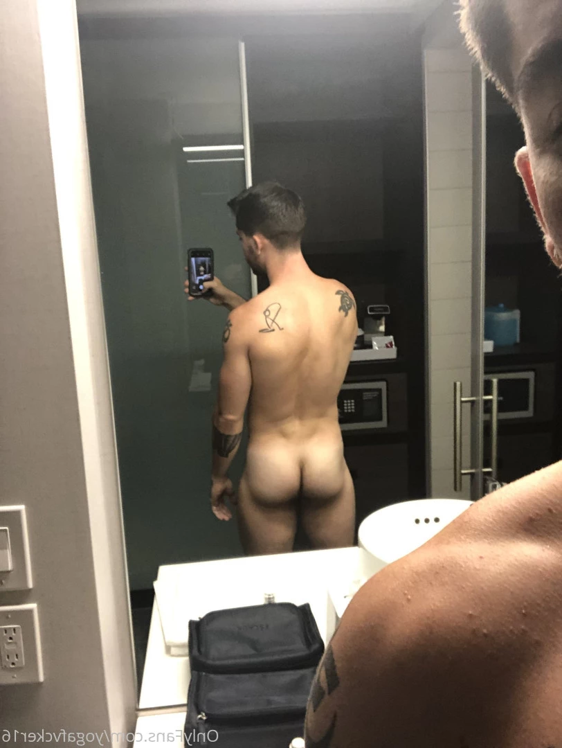 Col [ yogafvcker16 ] Onlyfans leaked photo 9614343 on Hotleaks.tv