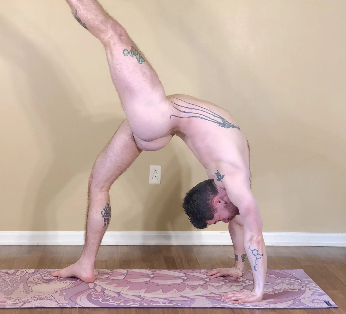 Col [ yogafvcker16 ] Onlyfans leaked photo 9617346 on Hotleaks.tv