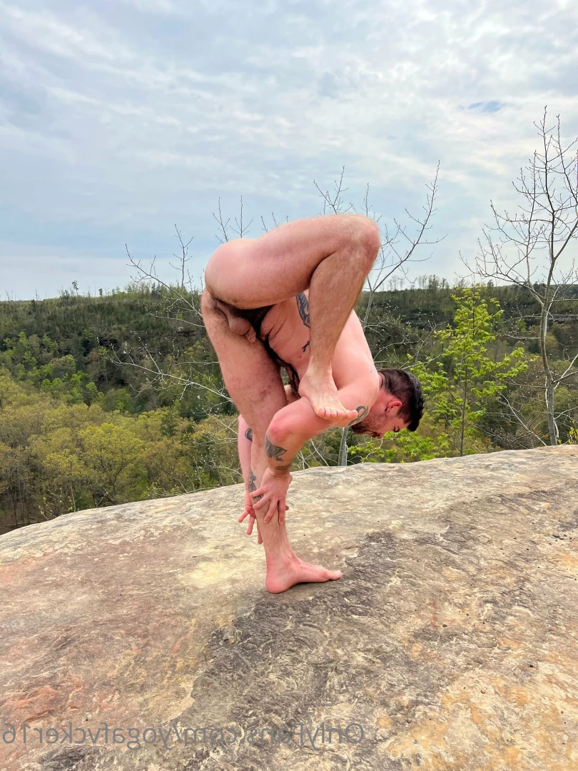 Col [ yogafvcker16 ] Onlyfans leaked photo 9617714 on Hotleaks.tv