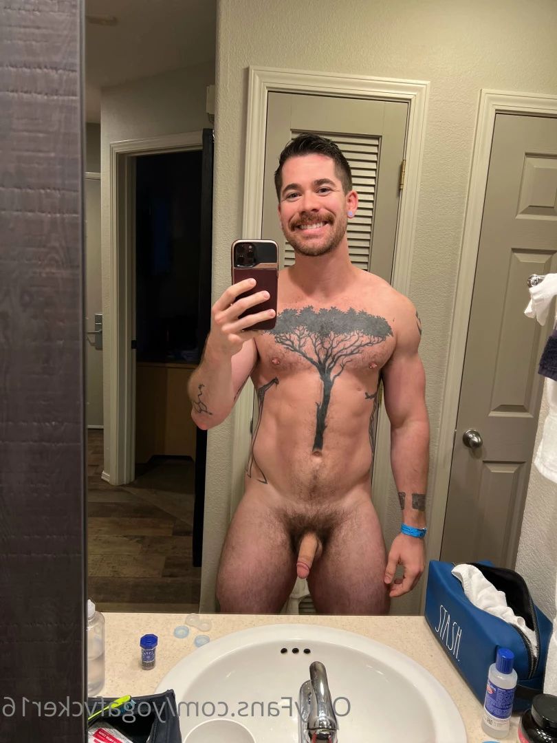 Col [ yogafvcker16 ] Onlyfans leaked photo 9617743 on Hotleaks.tv