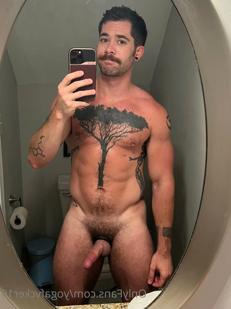 Col [ yogafvcker16 ] Onlyfans leaked photo 9617880 on Hotleaks.tv