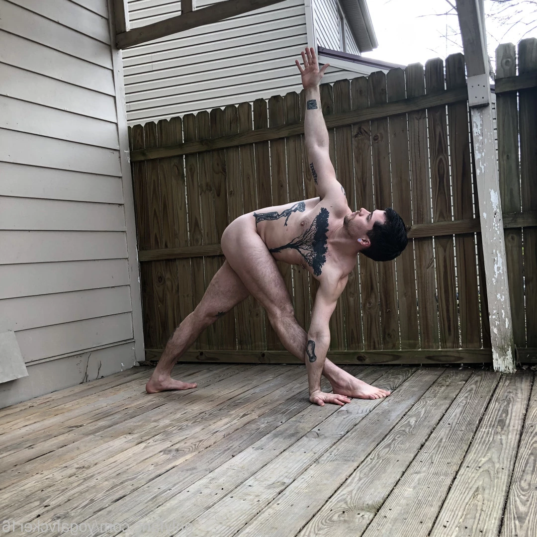 Col [ yogafvcker16 ] Onlyfans leaked photo 9618978 on Hotleaks.tv