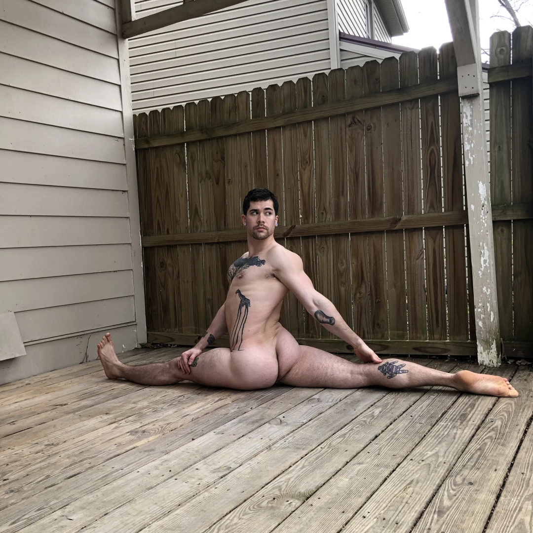Col [ yogafvcker16 ] Onlyfans leaked photo 9621273 on Hotleaks.tv