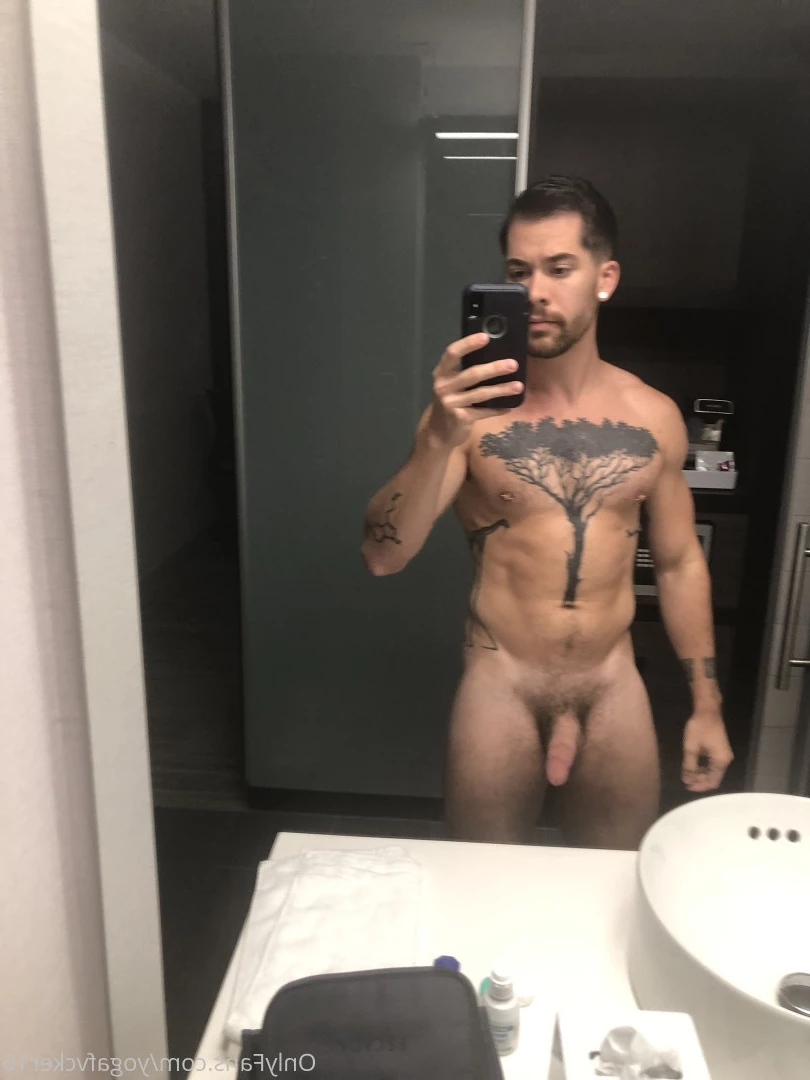 Col [ yogafvcker16 ] Onlyfans leaked photo 9621301 on Hotleaks.tv