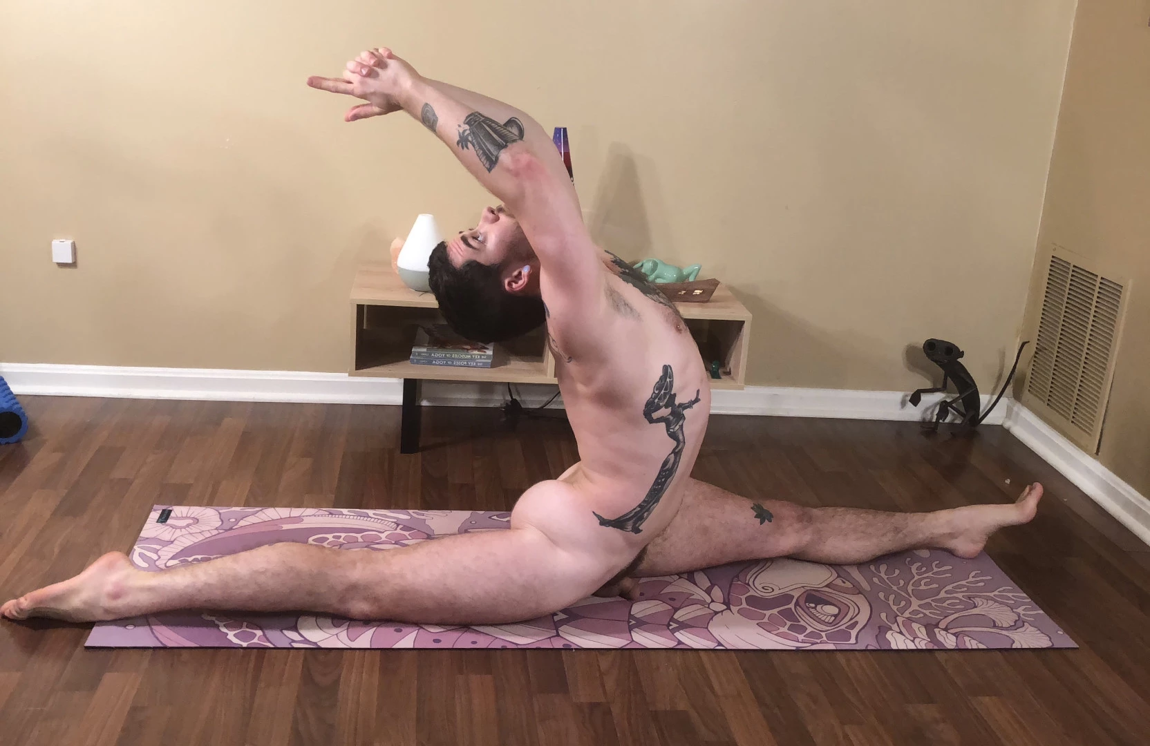 Col [ yogafvcker16 ] Onlyfans leaked photo 9622312 on Hotleaks.tv