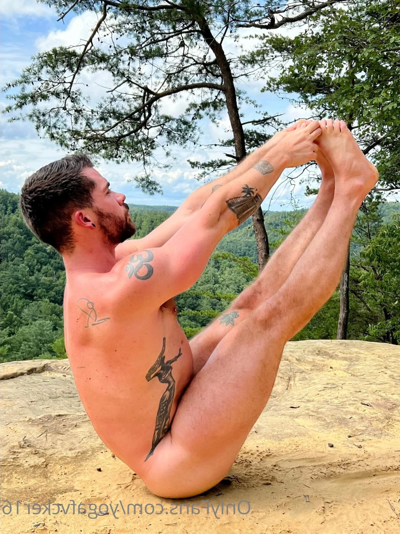 Col [ yogafvcker16 ] Onlyfans leaked photo 9622752 on Hotleaks.tv