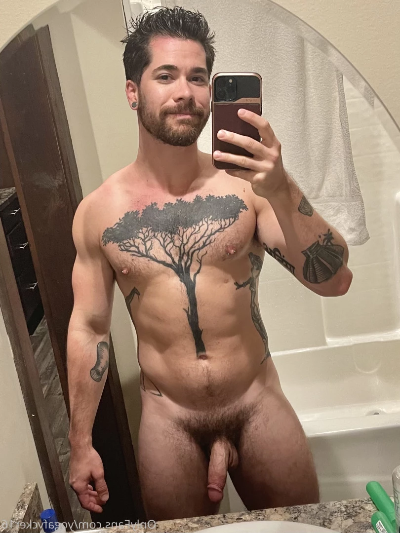 Col [ yogafvcker16 ] Onlyfans leaked photo 9622852 on Hotleaks.tv