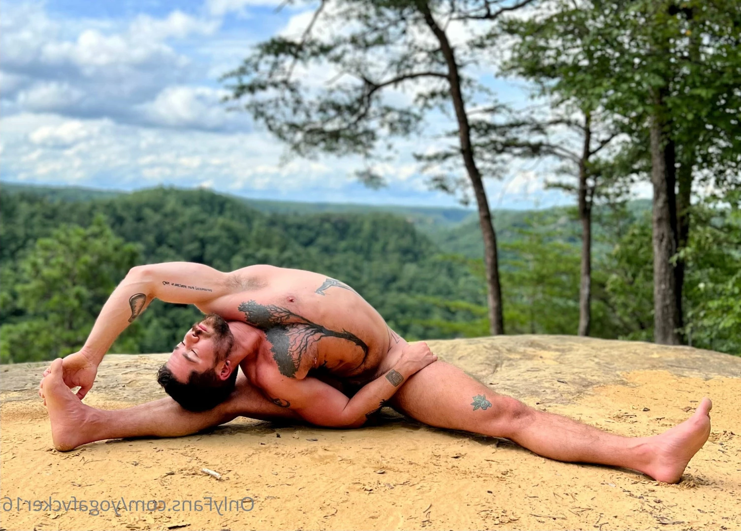Col [ yogafvcker16 ] Onlyfans leaked photo 9622980 on Hotleaks.tv