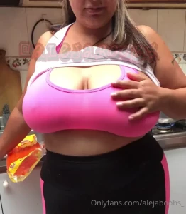 Aleja Boobs [ alejaboobs_ ] Onlyfans leaked video 16408371 on Hotleaks.tv