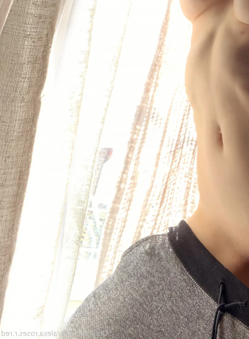 Alexa Rose [ alexa.roses.r.red ] Onlyfans leaked photo 12021908 on Hotleaks.tv