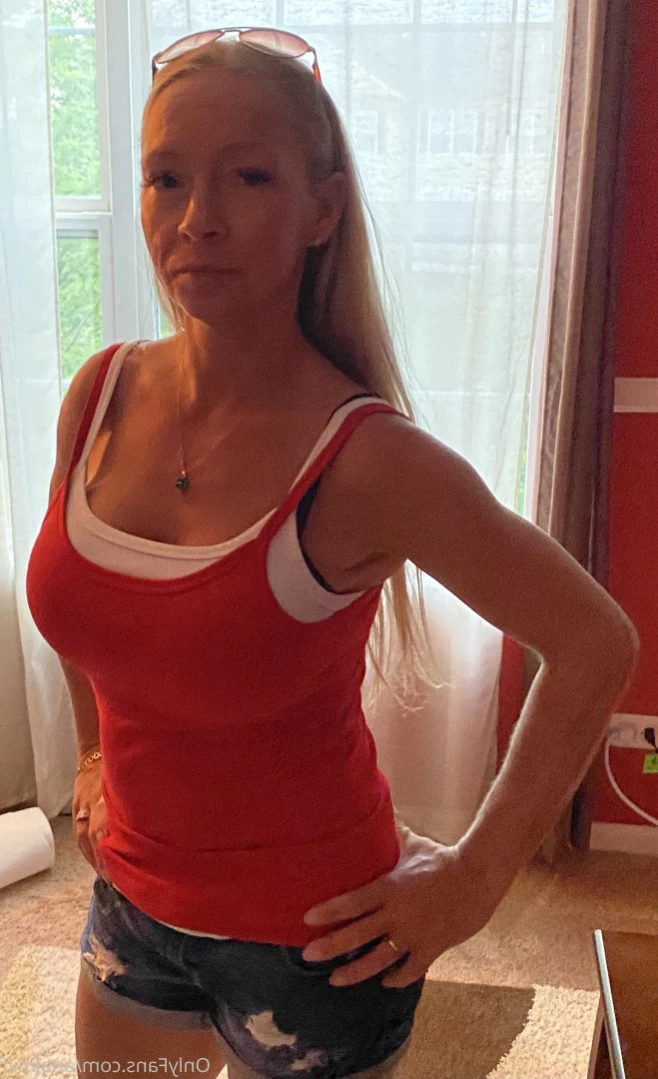 Hotwife_Shan [ hotwifeshan ] Onlyfans leaked photo 16167414 on Hotleaks.tv