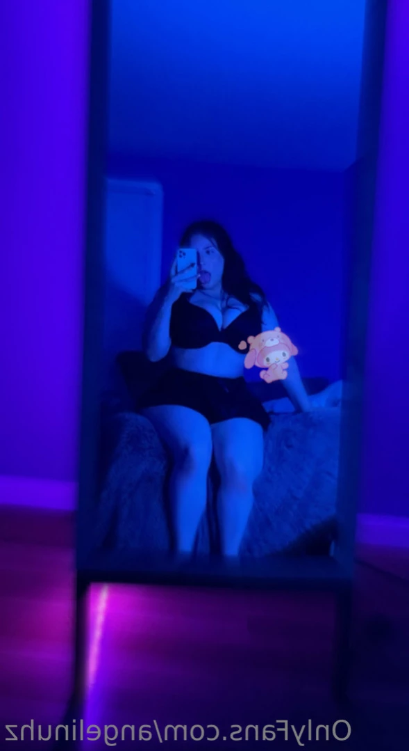 angelina [ angelinuhz ] Onlyfans leaked photo 13131767 on Hotleaks.tv