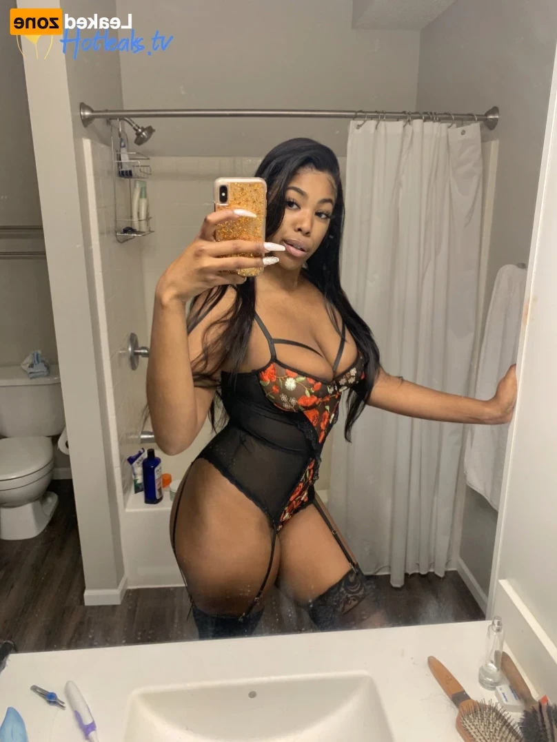 Baby Naomi 🚼💦💦 [ babygirlnaomii ] Onlyfans leaked photo 16029875 on Hotleaks.tv