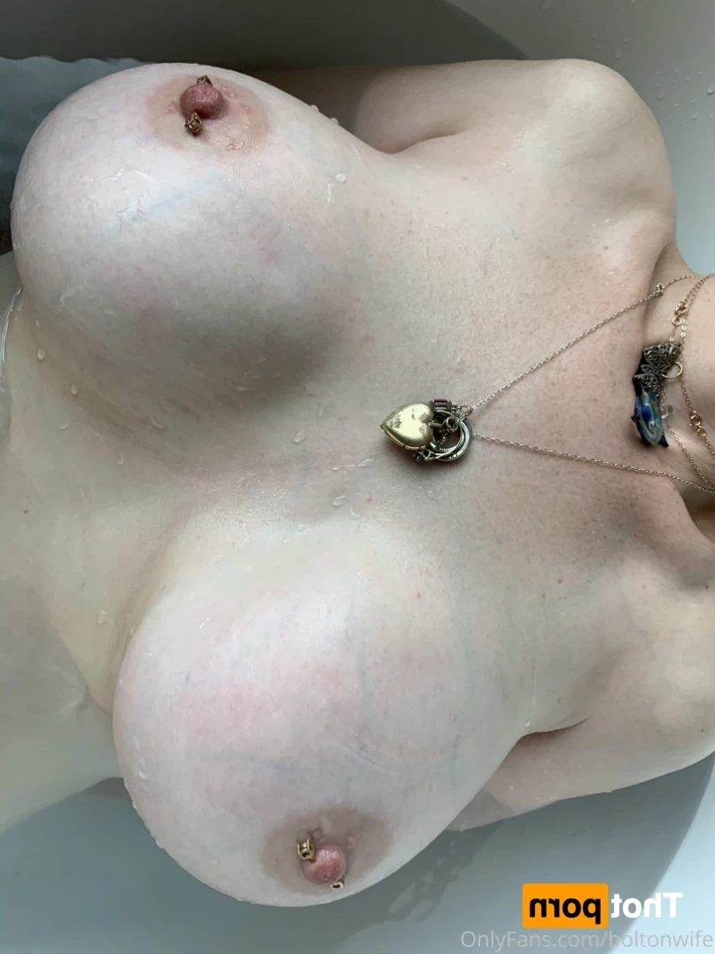 boltonwife Onlyfans leaked photo 11669044 on Hotleaks.tv