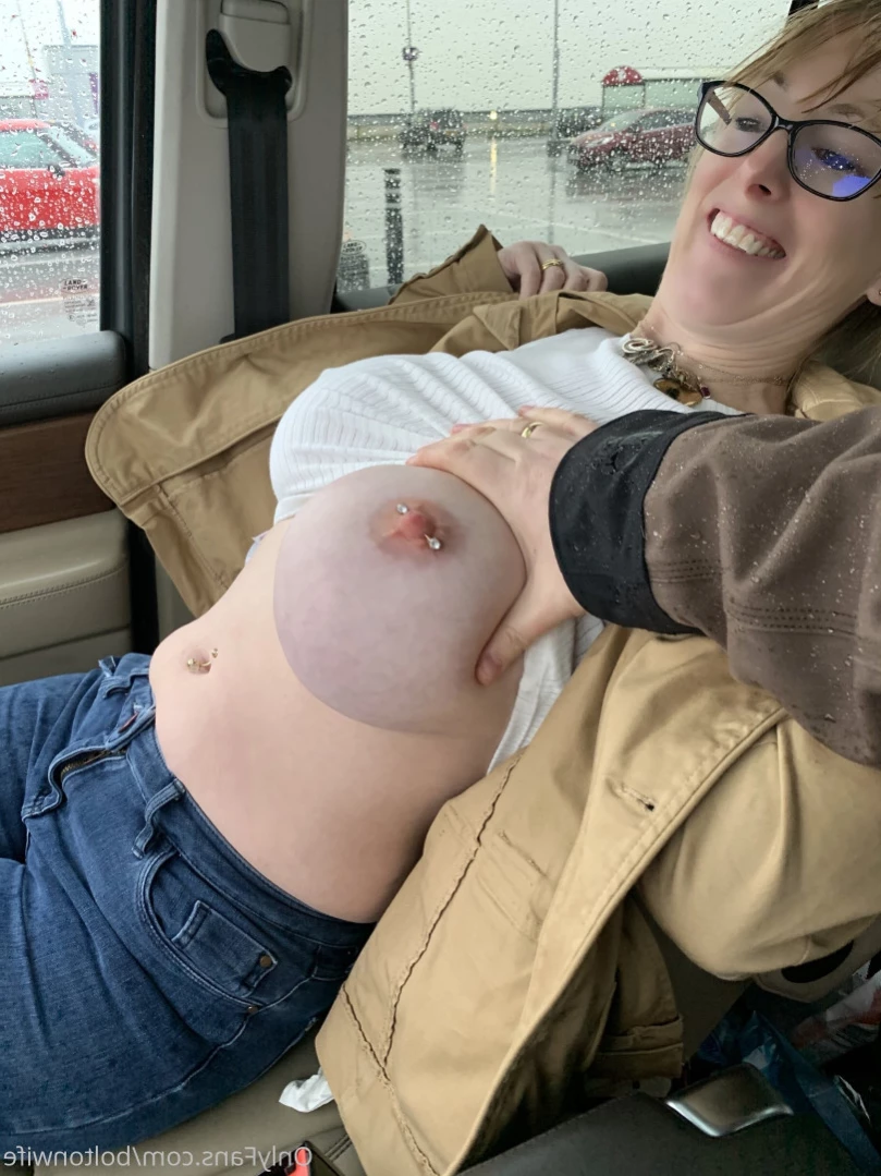 boltonwife Onlyfans leaked photo 11852531 on Hotleaks.tv