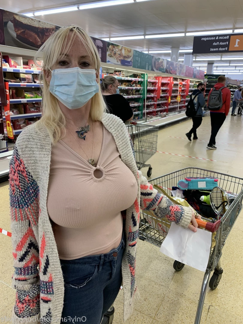 boltonwife Onlyfans leaked photo 12362667 on Hotleaks.tv