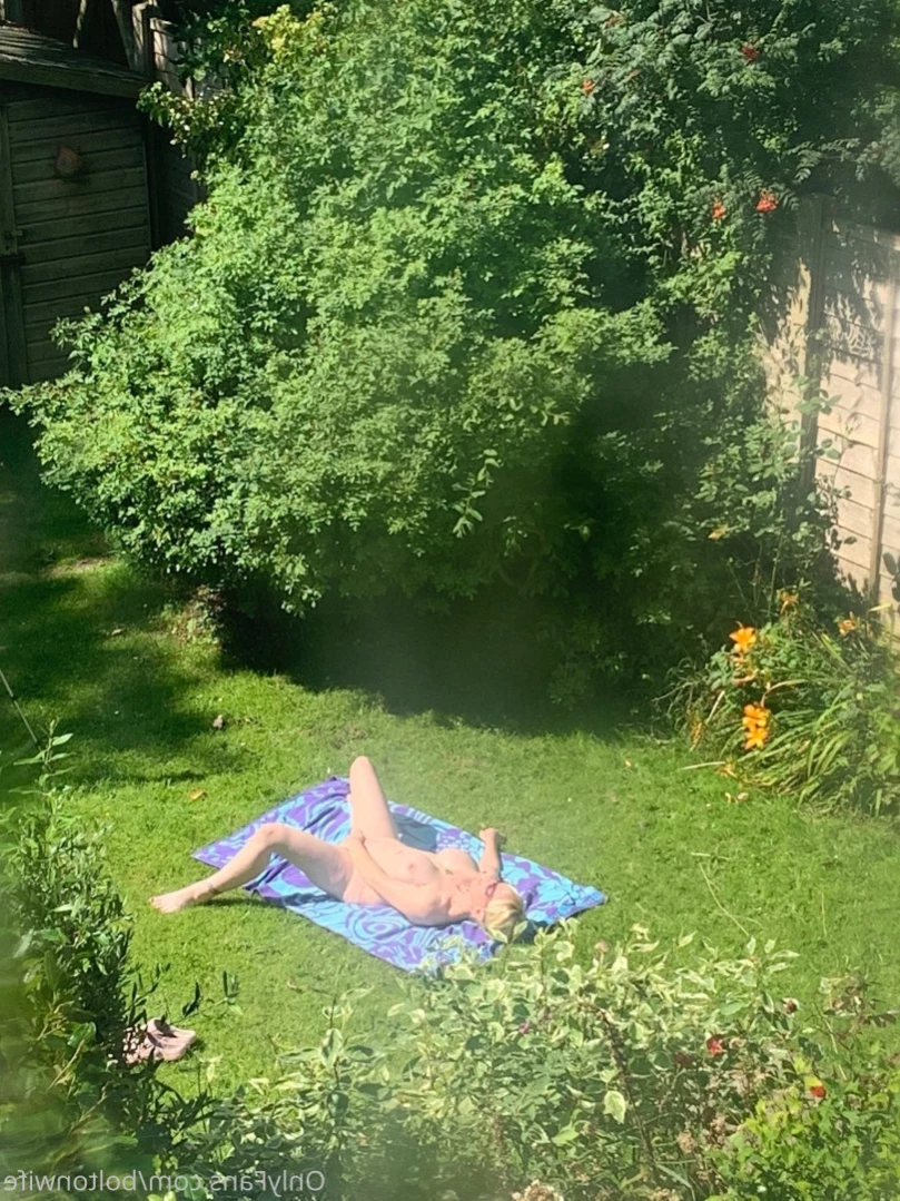 boltonwife Onlyfans leaked photo 12366954 on Hotleaks.tv