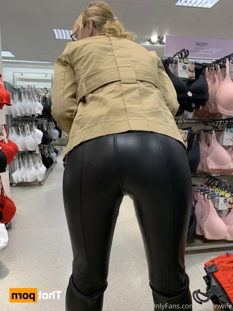 boltonwife Onlyfans leaked photo 12889950 on Hotleaks.tv