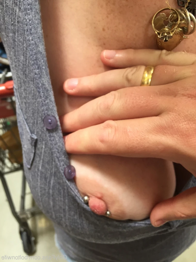 boltonwife Onlyfans leaked photo 13235654 on Hotleaks.tv