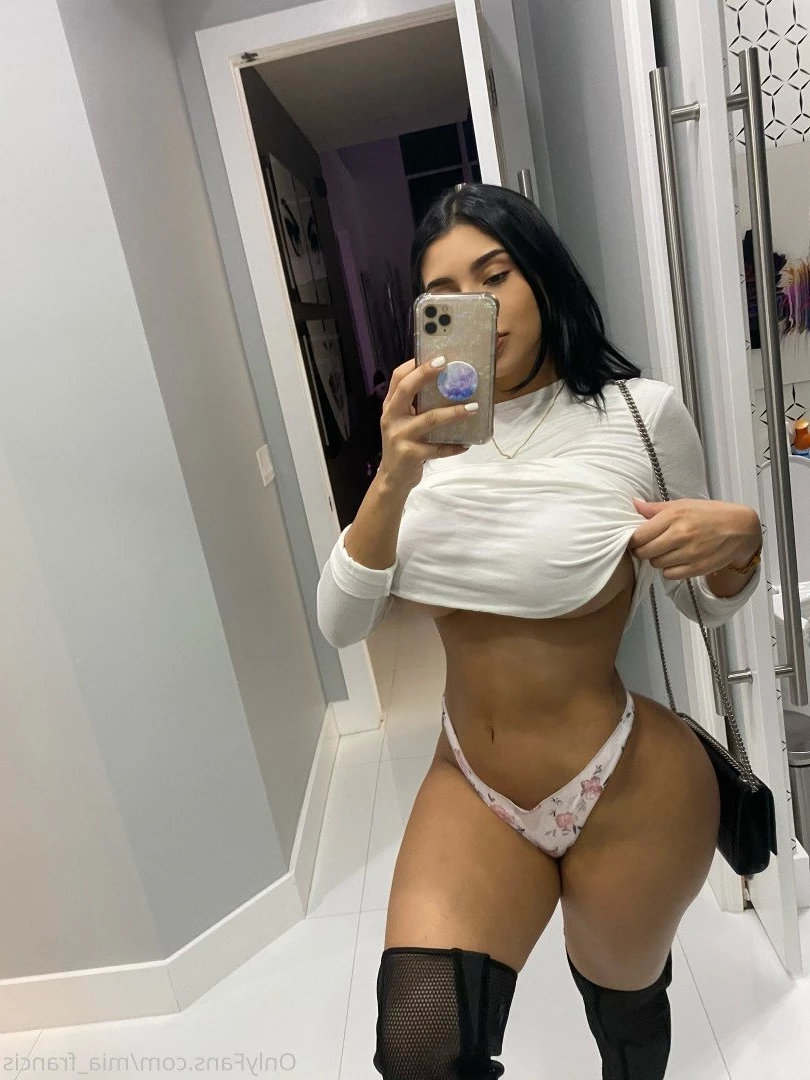 𝐌𝐢𝐚 𝐅𝐫𝐚𝐧𝐜𝐢𝐬 𝐎𝐟𝐟𝐢𝐜𝐢𝐚𝐥 [ miafrancis ] Onlyfans leaked photo 790712 on Hotleaks.tv