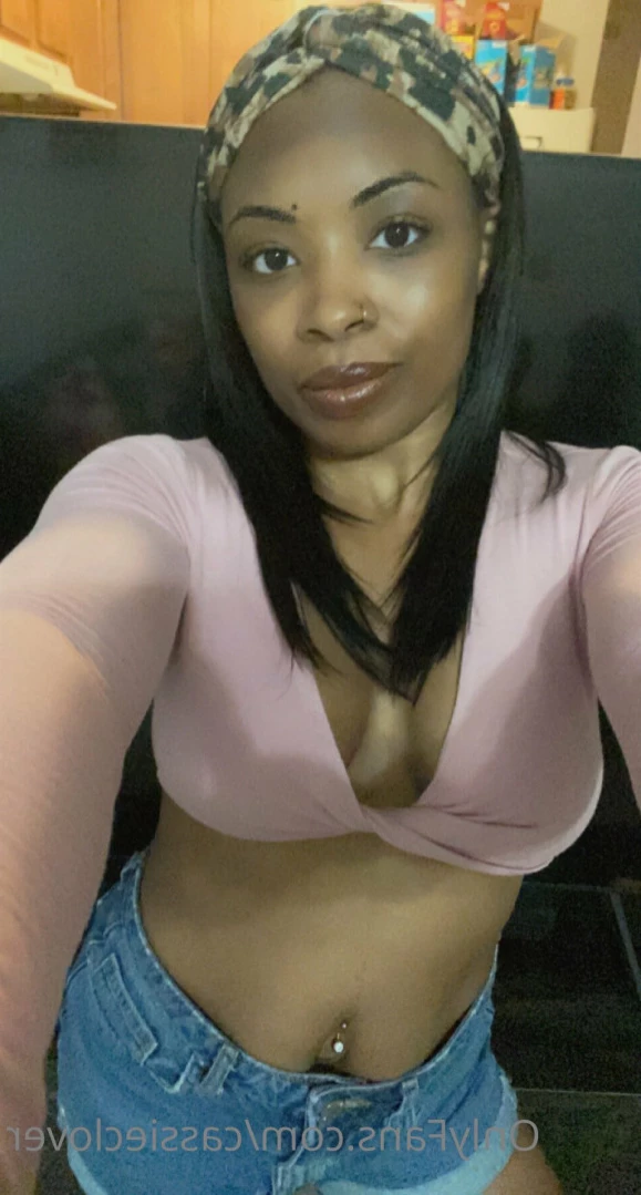Cassie🍀Clover [ cassieclover ] Onlyfans leaked photo 16022432 on Hotleaks.tv