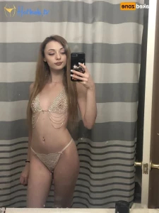 15956045