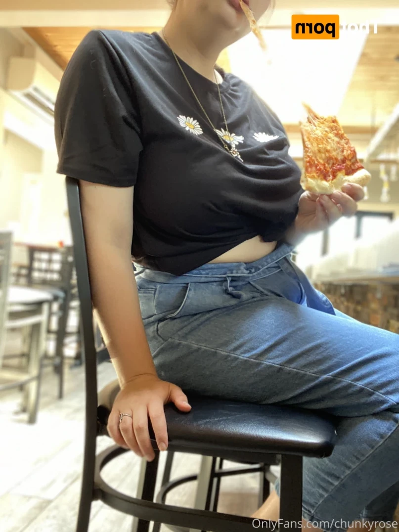 chunks [ chunkyrose ] Onlyfans leaked photo 12834284 on Hotleaks.tv