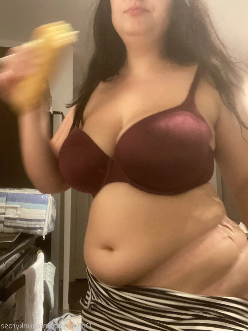 chunks [ chunkyrose ] Onlyfans leaked photo 14815606 on Hotleaks.tv