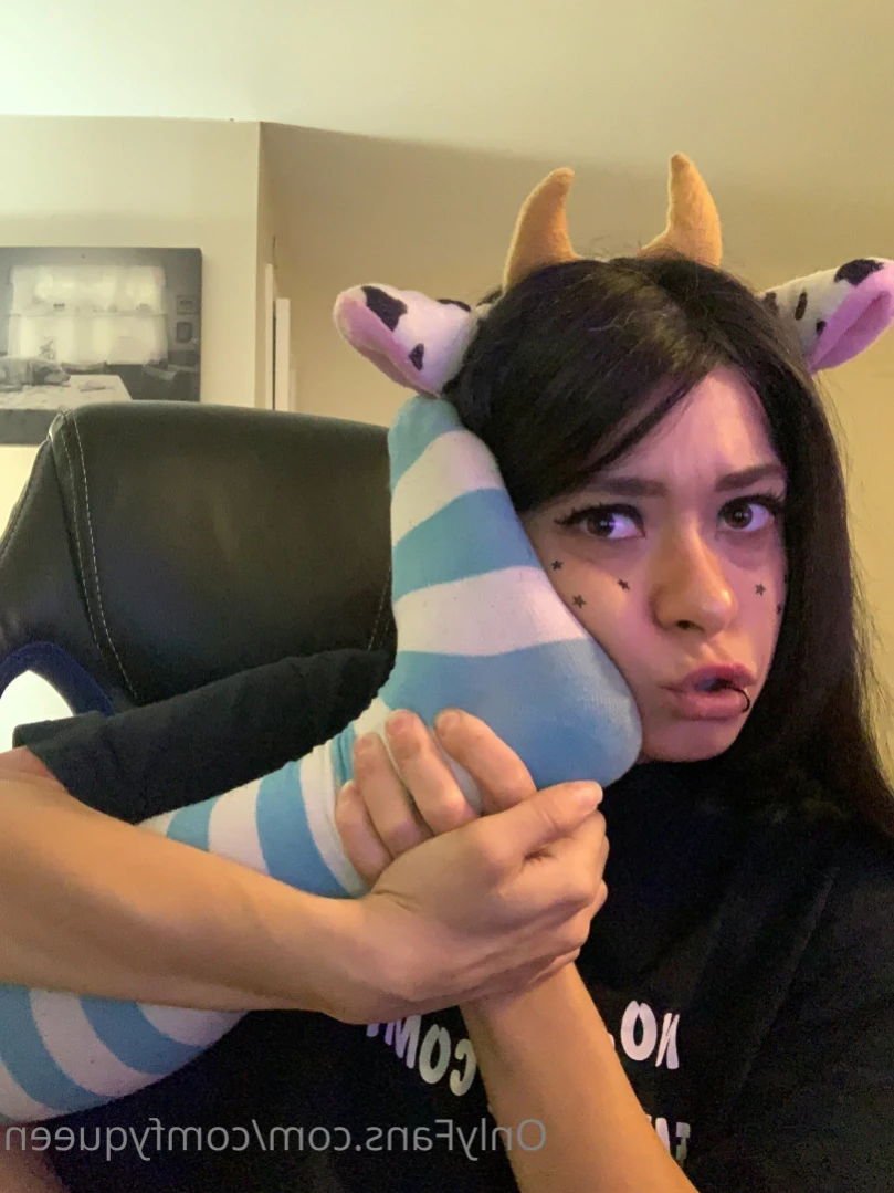 LuxxxTheFox [ comfyqueen ] Onlyfans leaked photo 11039753 on Hotleaks.tv