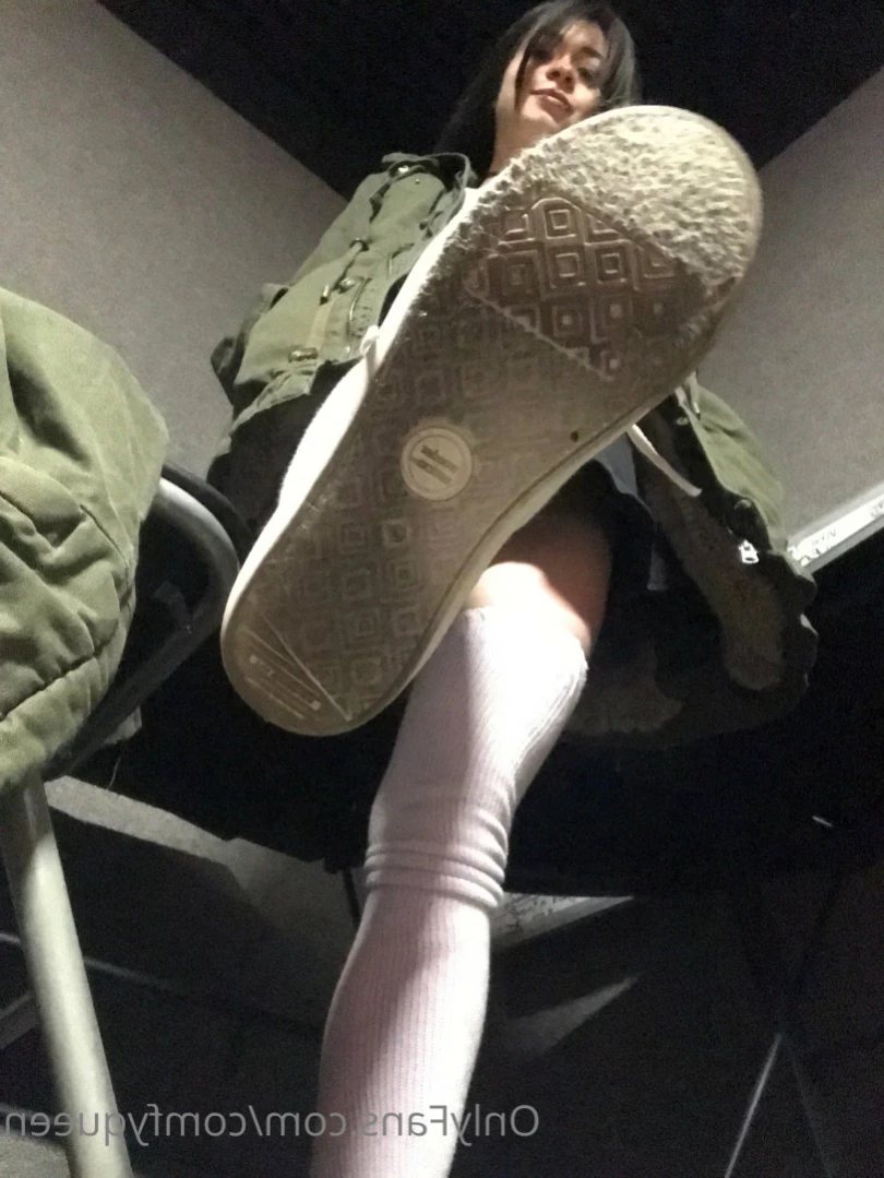 LuxxxTheFox [ comfyqueen ] Onlyfans leaked photo 12371872 on Hotleaks.tv