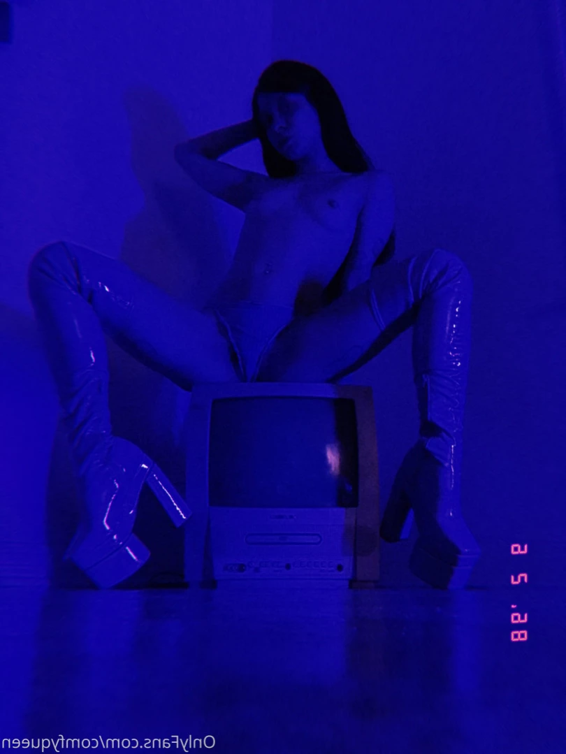 LuxxxTheFox [ comfyqueen ] Onlyfans leaked photo 13538536 on Hotleaks.tv