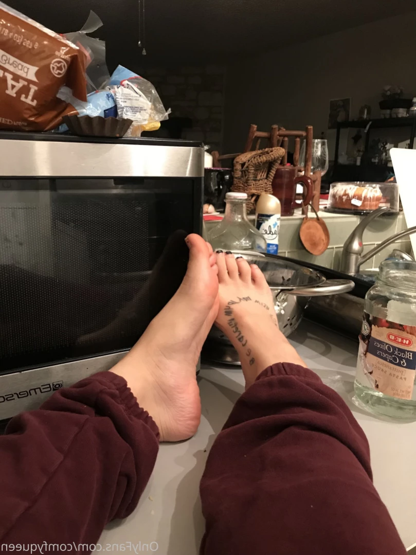 LuxxxTheFox [ comfyqueen ] Onlyfans leaked photo 14250931 on Hotleaks.tv