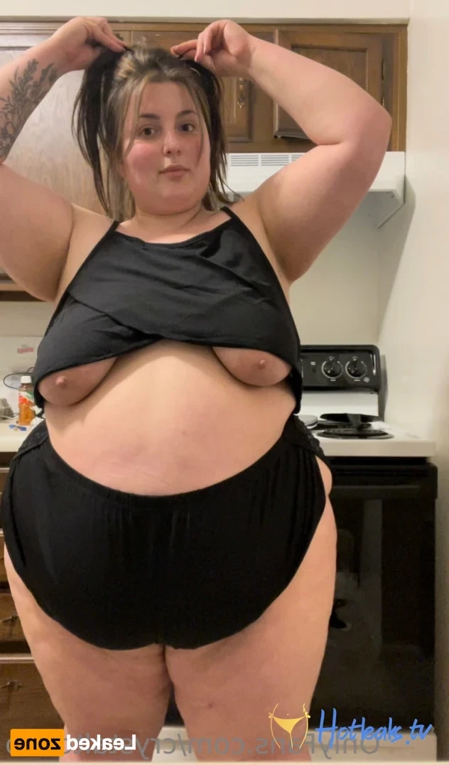 crystaltorixo Onlyfans leaked photo 14916630 on Hotleaks.tv