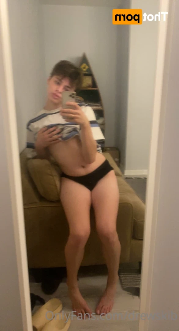 Drewski :) [ drewskib ] Onlyfans leaked photo 11337919 on Hotleaks.tv