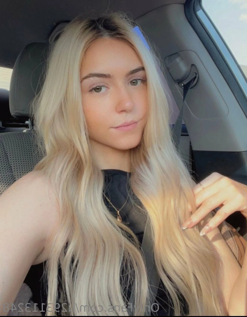 ellamoorepls Onlyfans leaked photo 14925779 on Hotleaks.tv