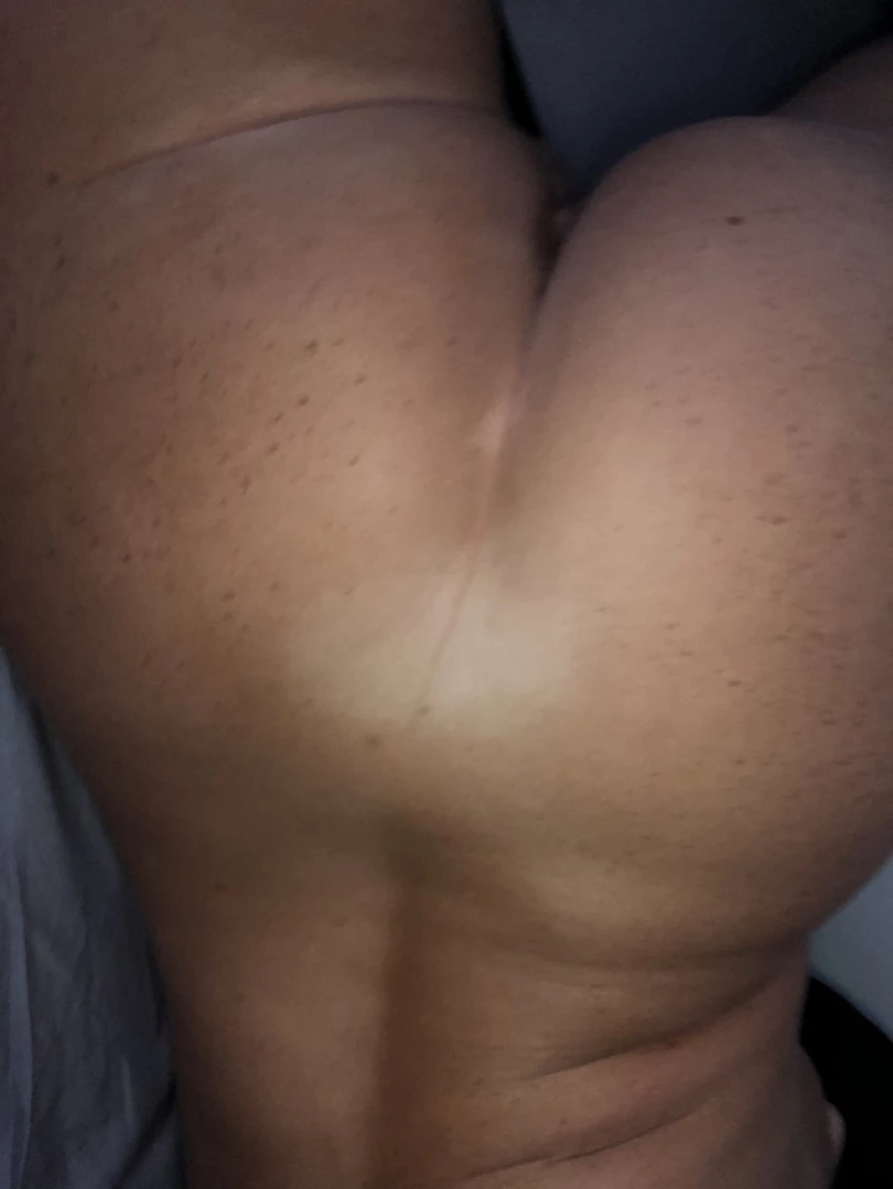 FRECKLES , ASS &amp; 36H NATURAL TITS [ emmaleigh ] Onlyfans leaked photo 11915070 on Hotleaks.tv
