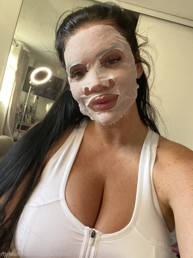 FRECKLES , ASS &amp; 36H NATURAL TITS [ emmaleigh ] Onlyfans leaked photo 12077046 on Hotleaks.tv