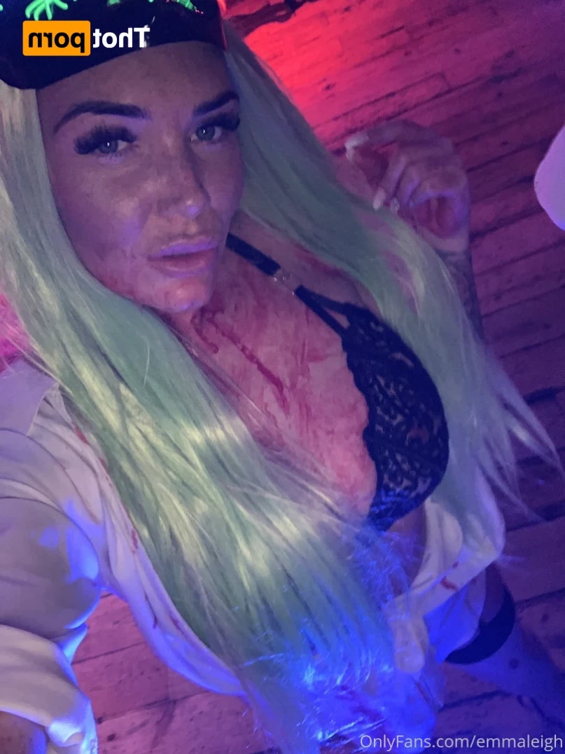 FRECKLES , ASS &amp; 36H NATURAL TITS [ emmaleigh ] Onlyfans leaked photo 12078445 on Hotleaks.tv