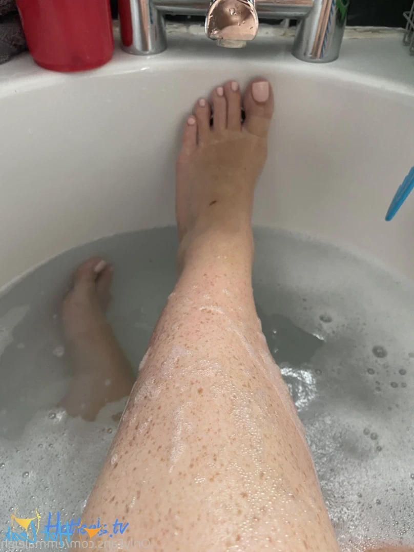 FRECKLES , ASS &amp; 36H NATURAL TITS [ emmaleigh ] Onlyfans leaked photo 12120586 on Hotleaks.tv
