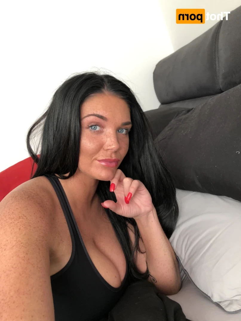 FRECKLES , ASS &amp; 36H NATURAL TITS [ emmaleigh ] Onlyfans leaked photo 12544270 on Hotleaks.tv