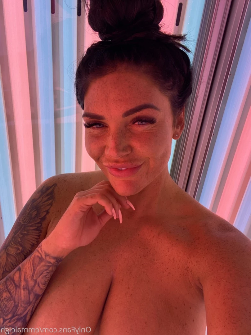 FRECKLES , ASS &amp; 36H NATURAL TITS [ emmaleigh ] Onlyfans leaked photo 12861726 on Hotleaks.tv