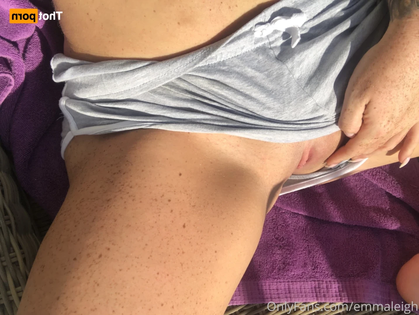 FRECKLES , ASS &amp; 36H NATURAL TITS [ emmaleigh ] Onlyfans leaked photo 15737683 on Hotleaks.tv